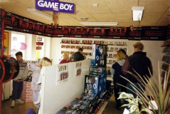Jens splittade Superset-paketet och sålde NES-konsoler för 395 kr styck som öppningserbjudande.